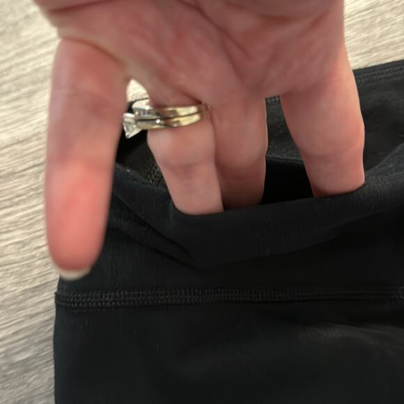 Zella Live In Capri Length Black Leggings Size Small - Picture 6 of 7